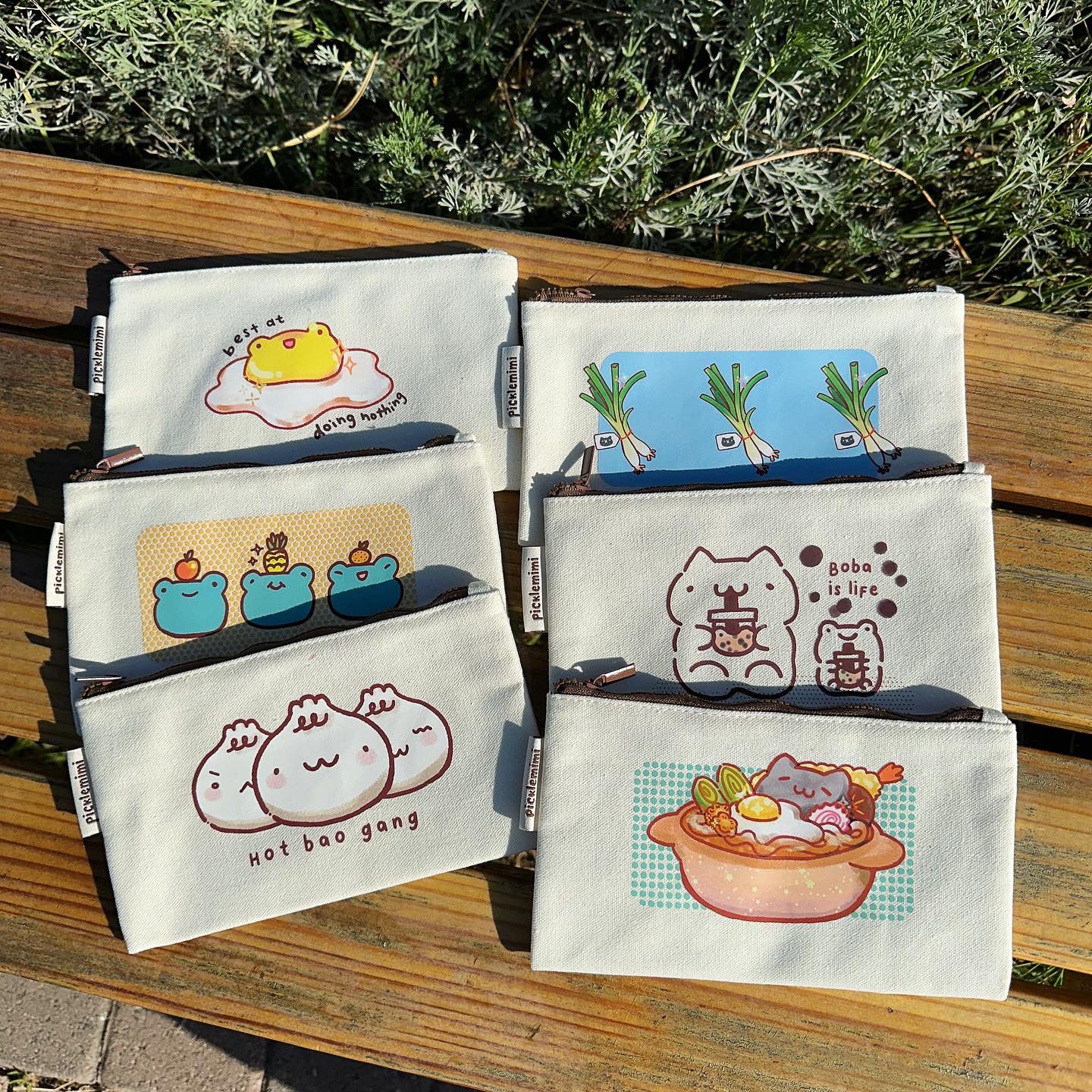 Fruit Frogs Cotton Pouch - Medium