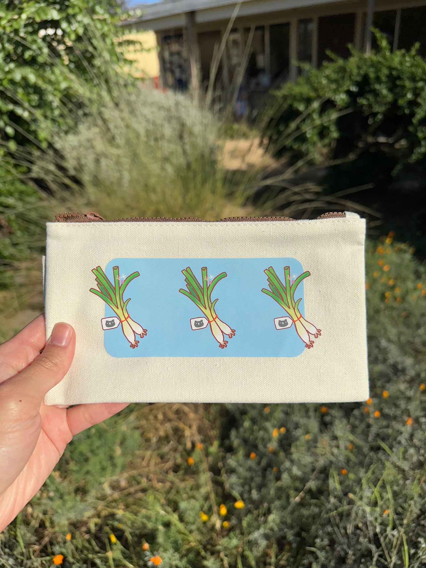 Green Onion Cotton Pouch - Medium