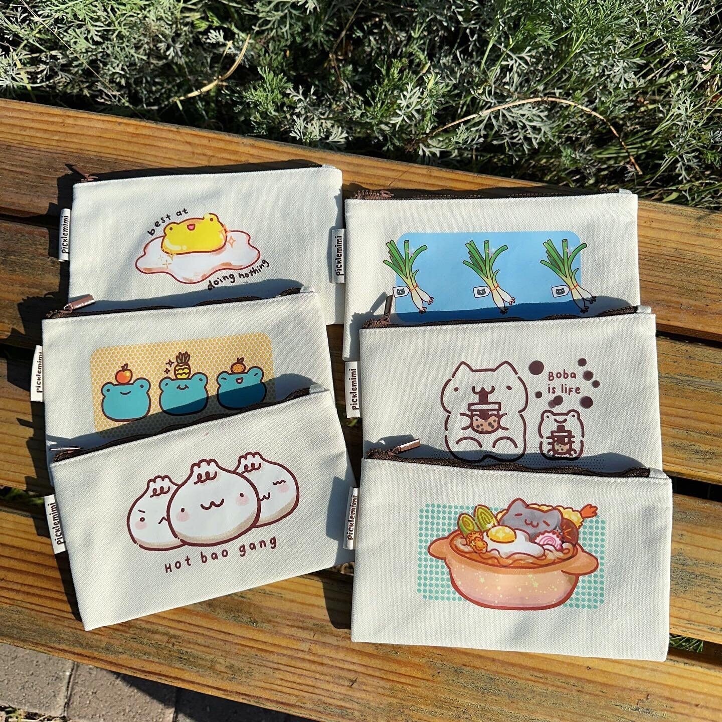 Doing Noting Egg Pouch - Medium